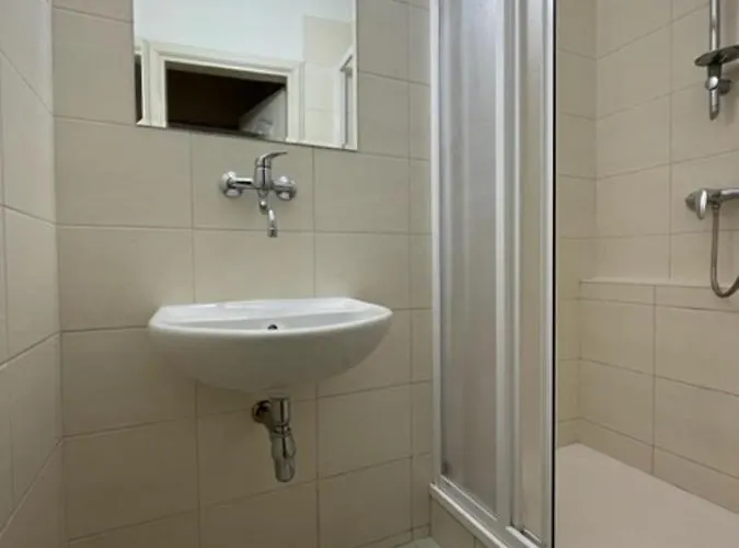 Apartamento 1 Bed Flat - Sleeps 2 - Pets - Wifi *